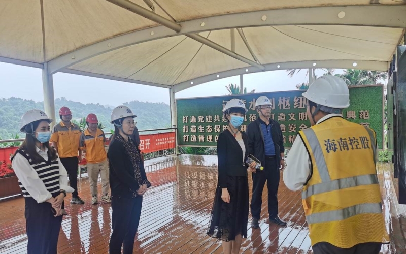海南控股总经理助理万荃赴迈湾水利枢纽工程调研指导工作