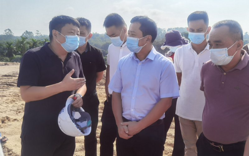 屯昌县政府调研迈湾水利枢纽工程移民安置点建设工作