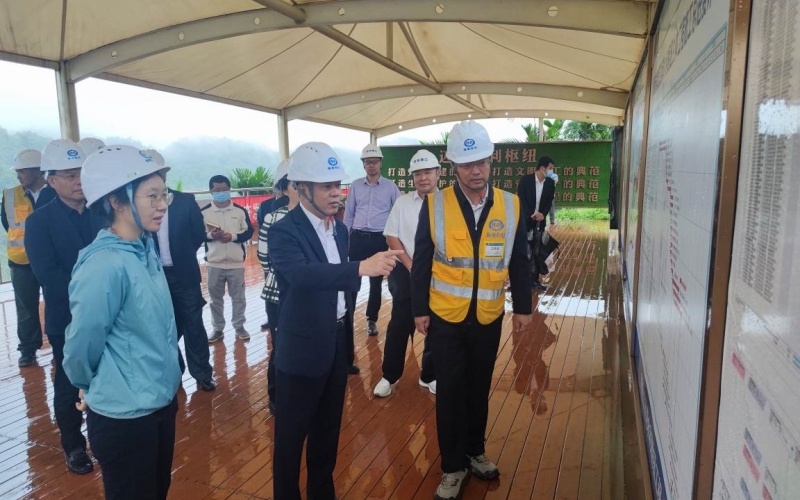 省治水办主任、省水务厅党组书记钟鸣明到迈湾水利枢纽工程调研指导台风“纳沙”防御工作