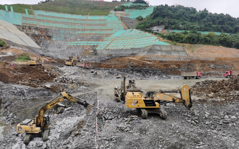 海南控股精心组织春节期间不停工  持续推进重大水利项目建设